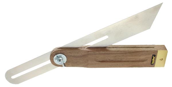 Juego de herramientas para carpinteros en caja de madera 