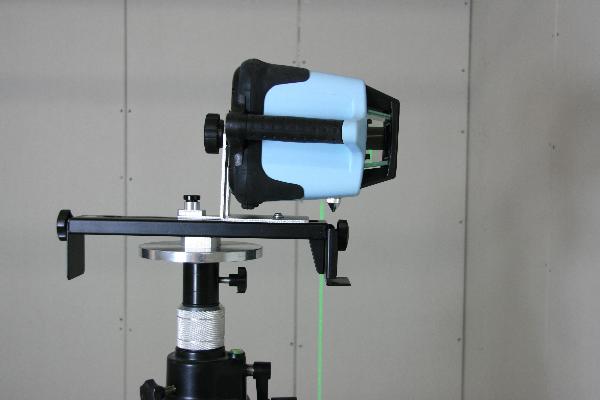 Veggstativ for roterende laser